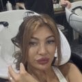 Пришла сделать у лица контуринг, т.к уже отрасли корни немного и хотелось посветлее, доставить прядо